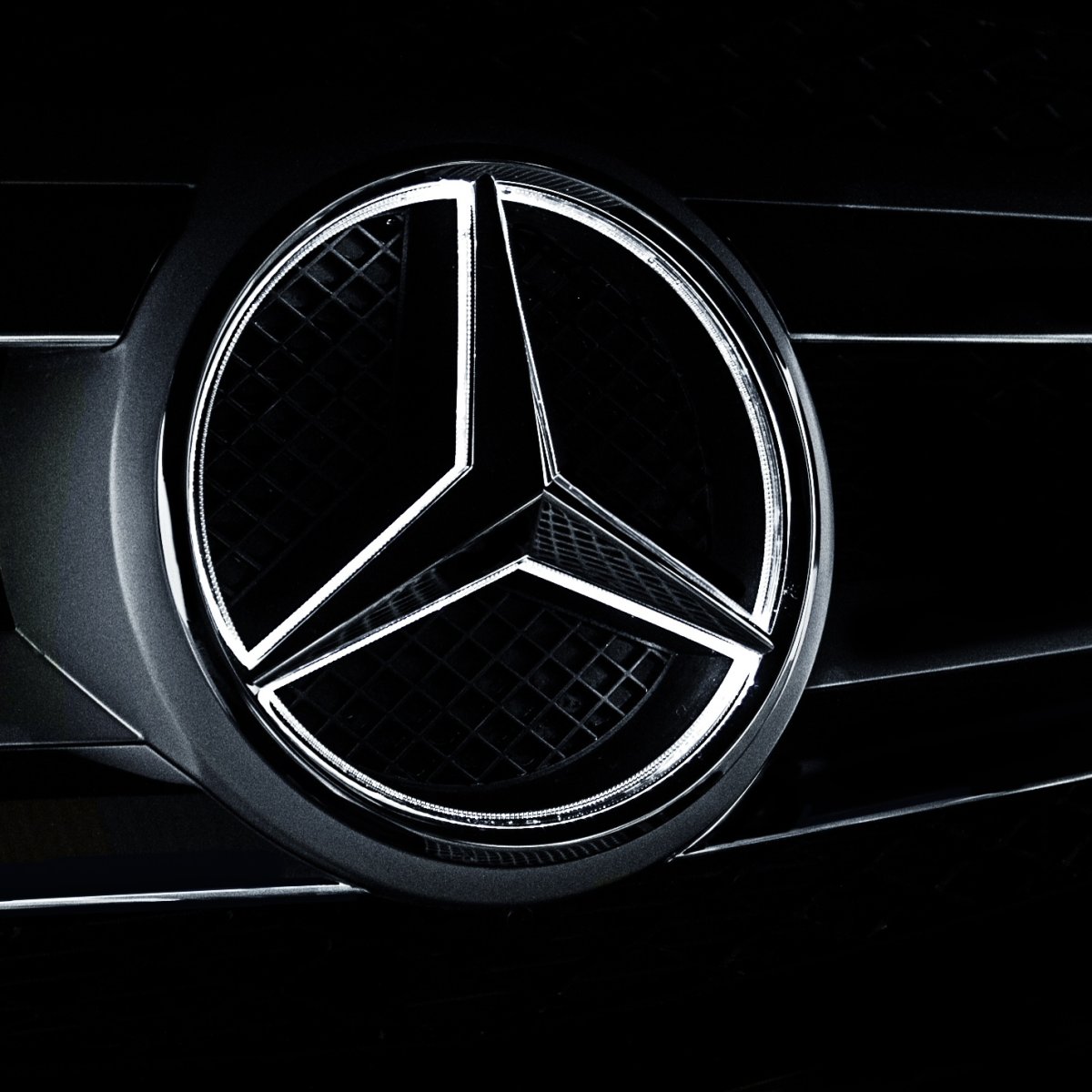 Mercedes Benz logo