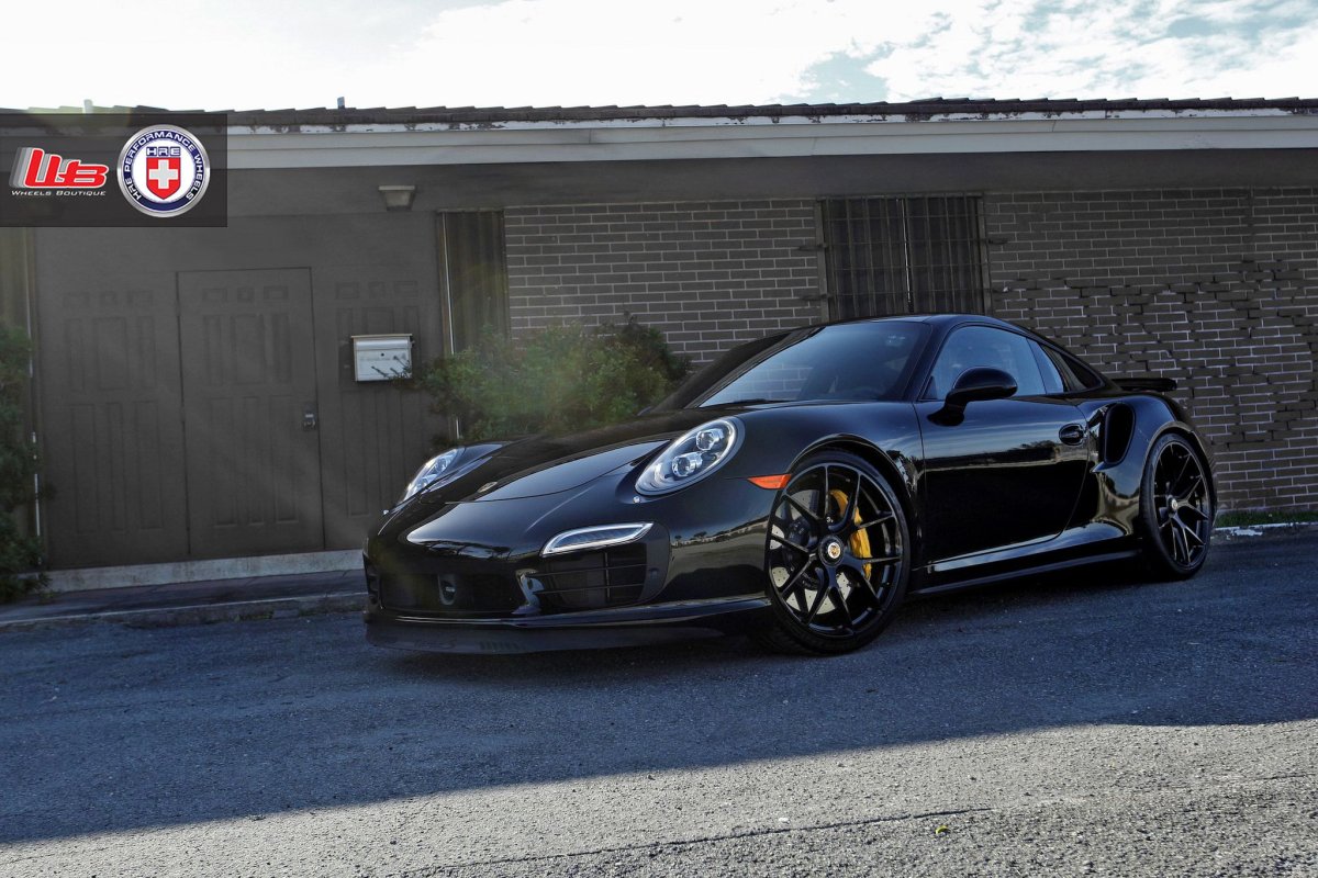 Porsche 911 Black Tuning