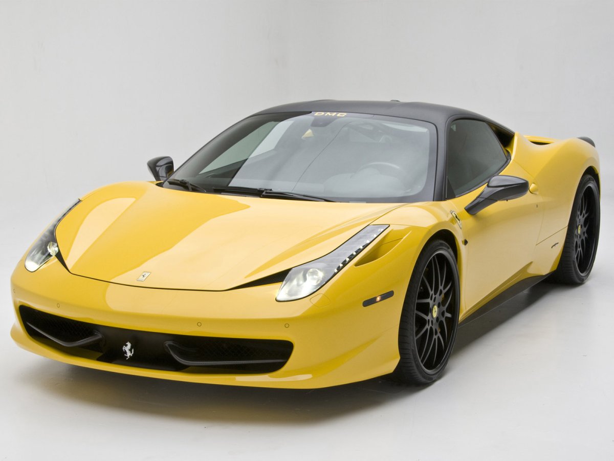 Машина Ferrari желтая 458