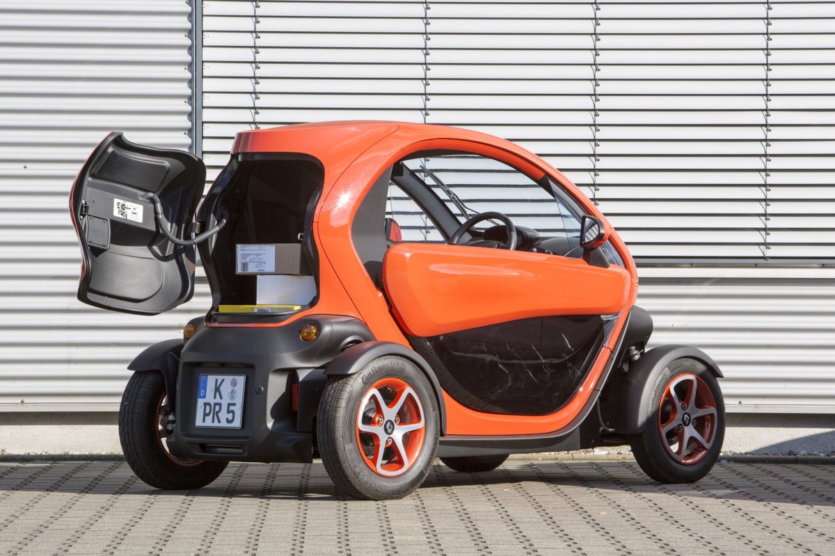 Маленький Рено Twizy