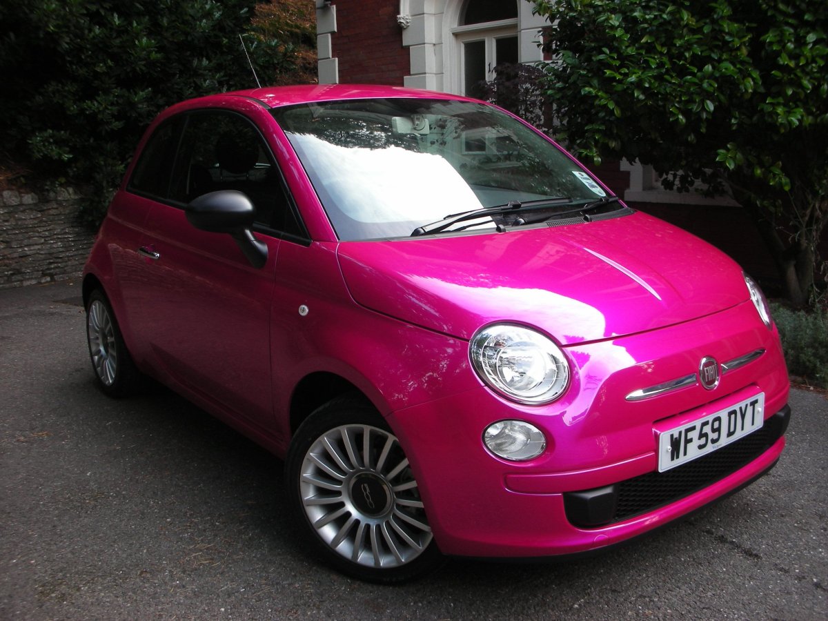 Fiat 500 розовый