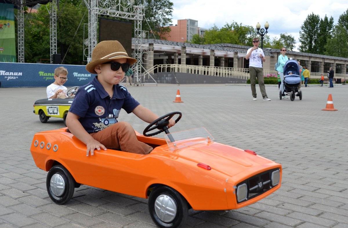 Детская машина Радуга