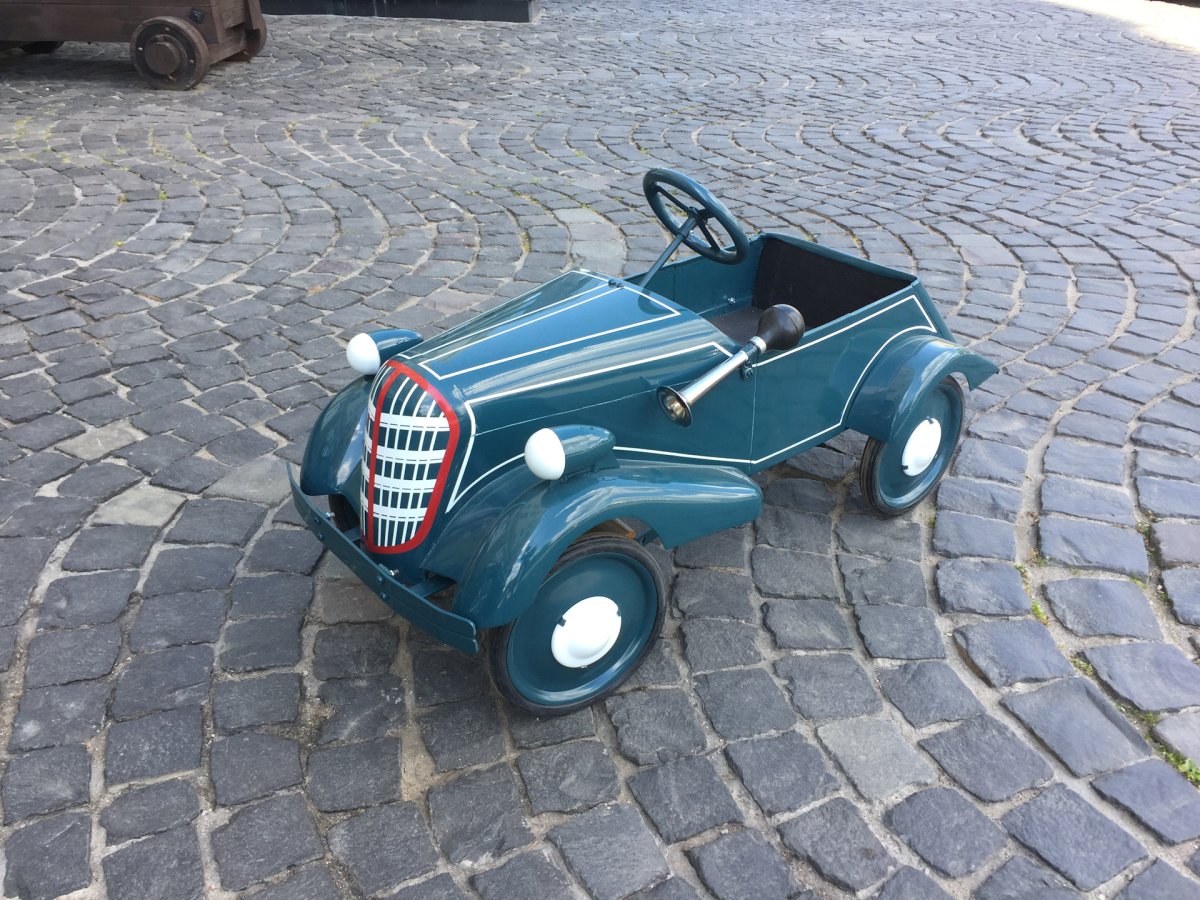 Педальный автомобиль ЗИС