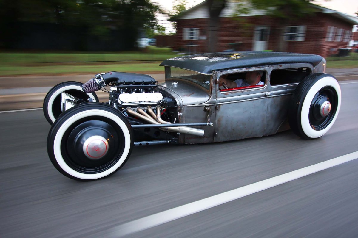 Hot Rod sedan