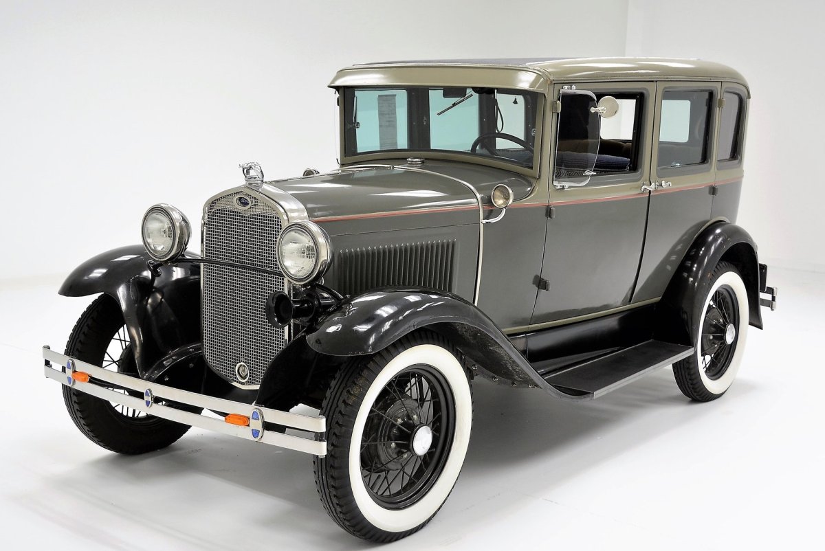 Ford model 48 4