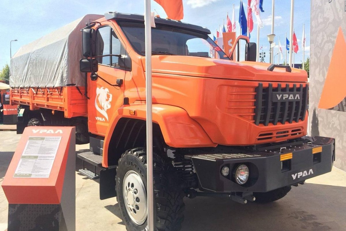 Новый Урал грузовик 2022