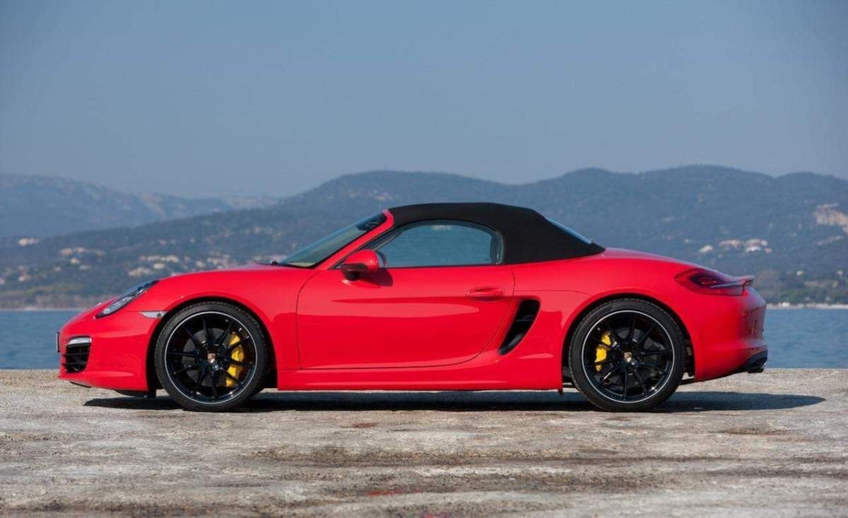 Porsche Бокстер красная