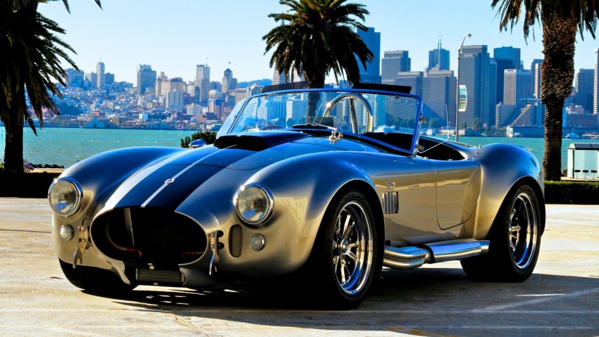 Машина AC Cobra