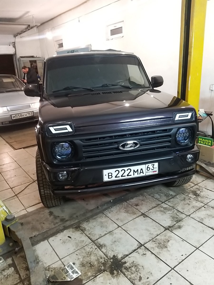 Лада 4x4 Урбан под Гелик