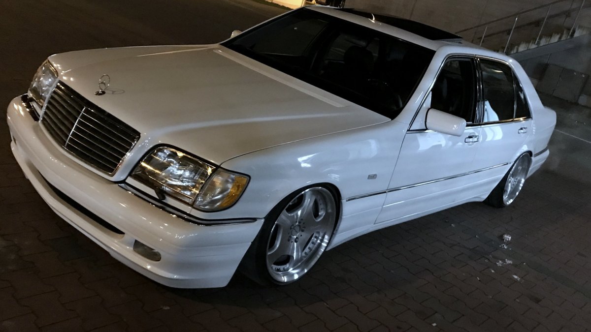 Mercedes Benz w140 белый