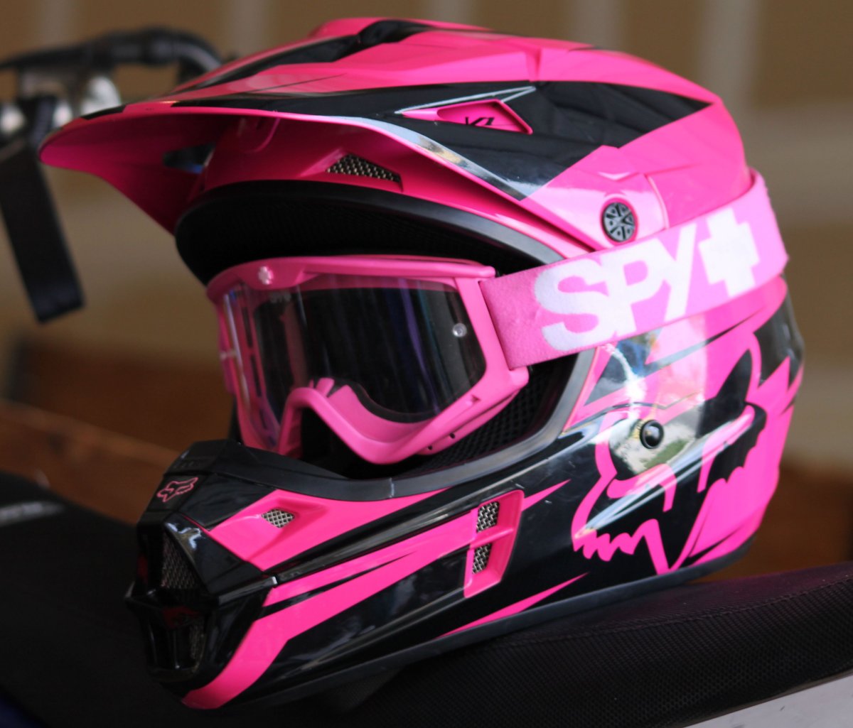 Шлем Fox розовый