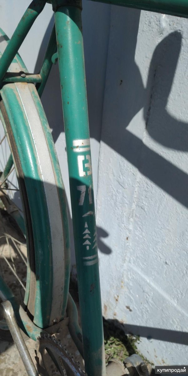 Надпись на велосипеде Уралец