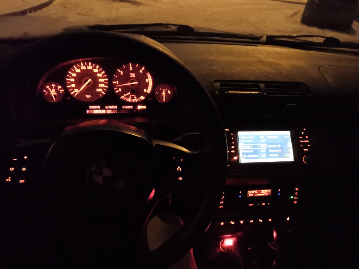 БМВ х5 е53 салон ночью