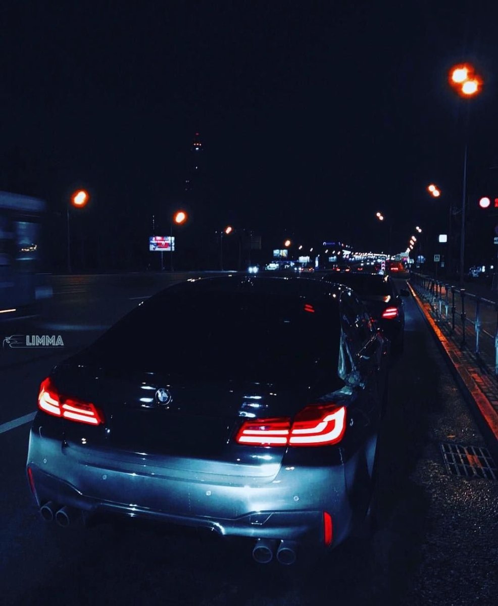 BMW m5 f90 ночью