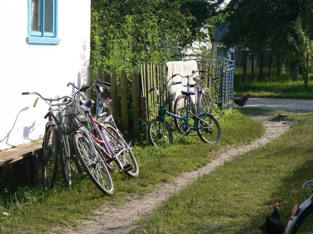Велосипед в деревне