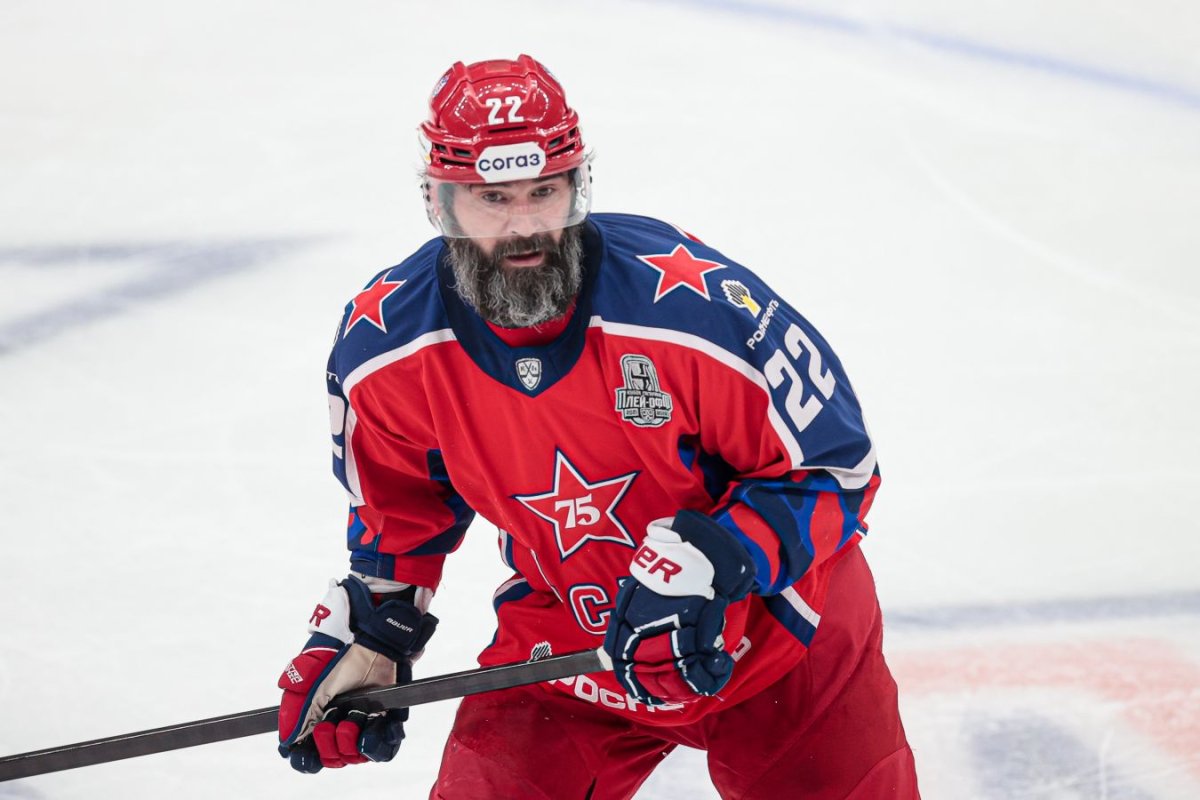 Александр Попов хоккеист 2022