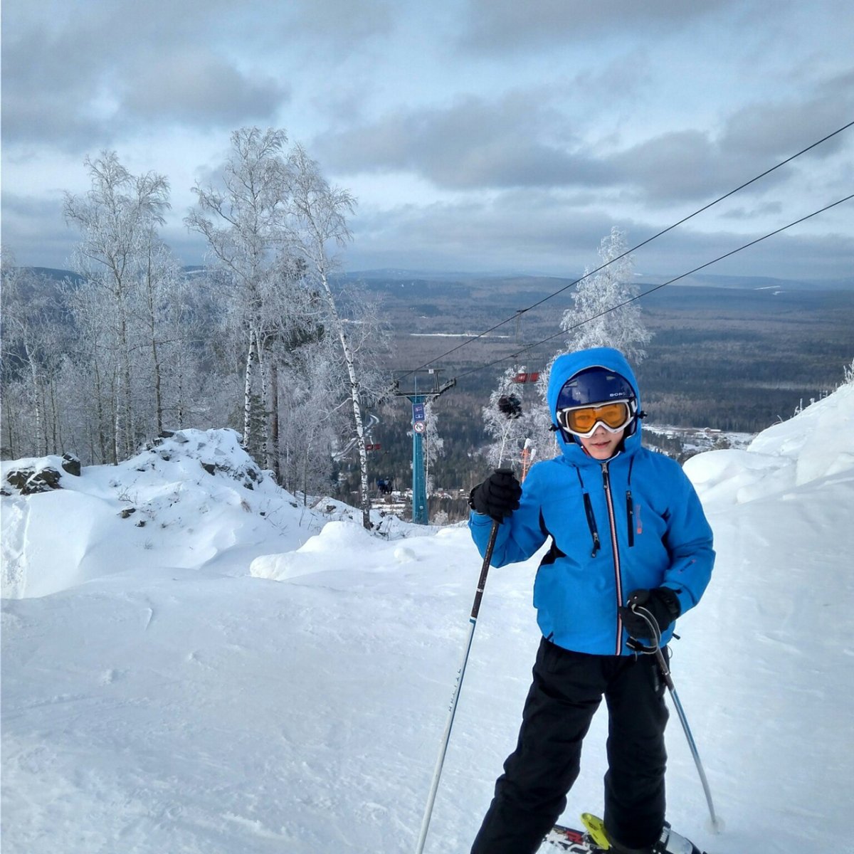 Подъемник на горных лыжах палка