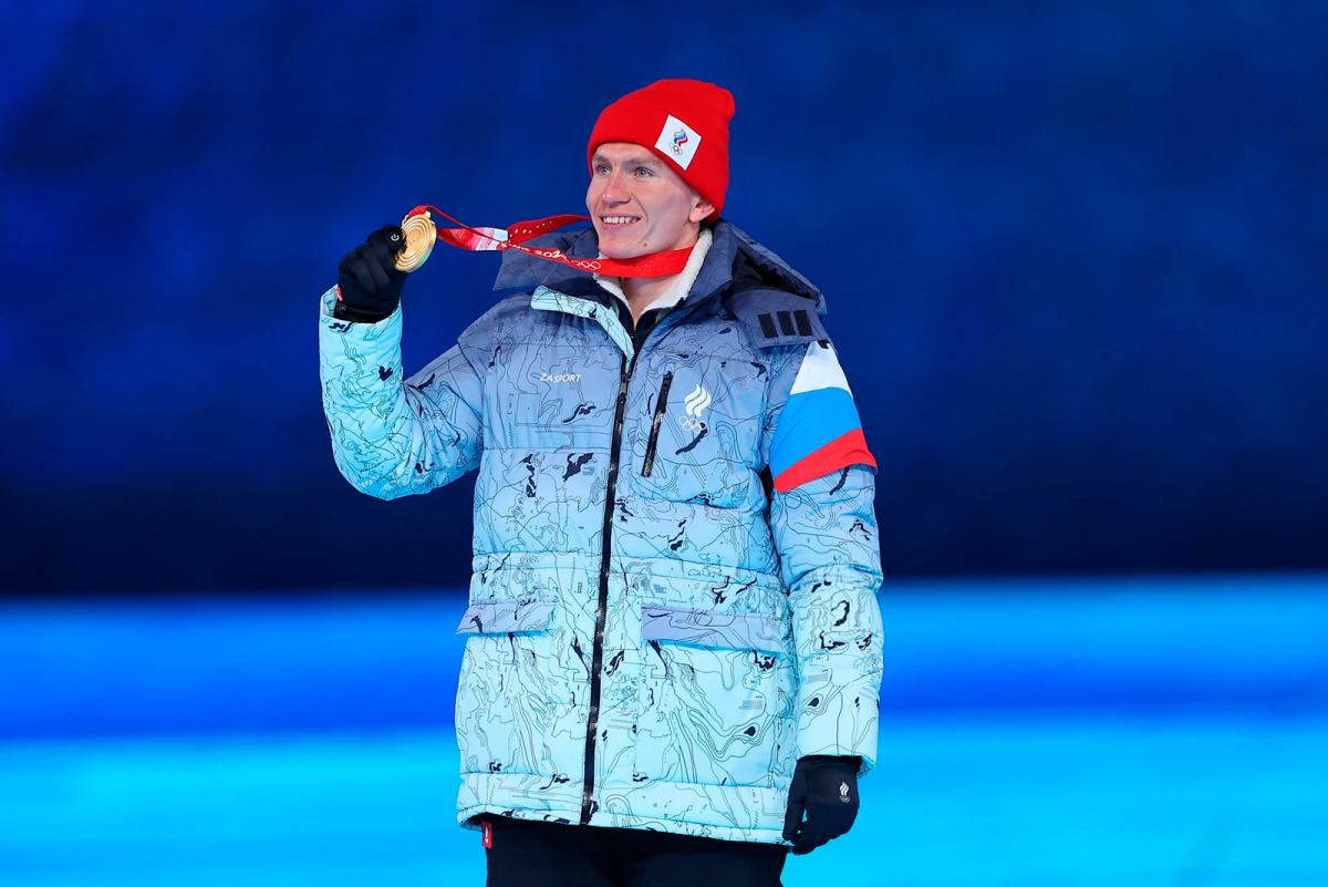Александр Большунов олимпиада 2022