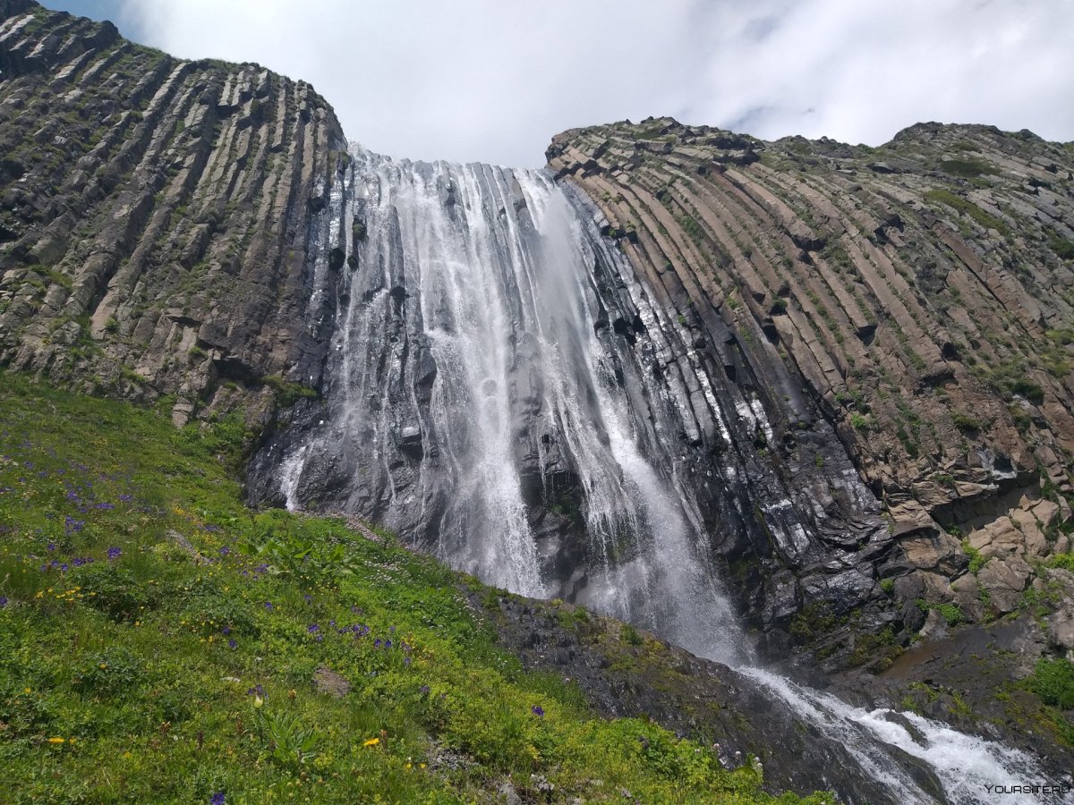 Терскольский водопад