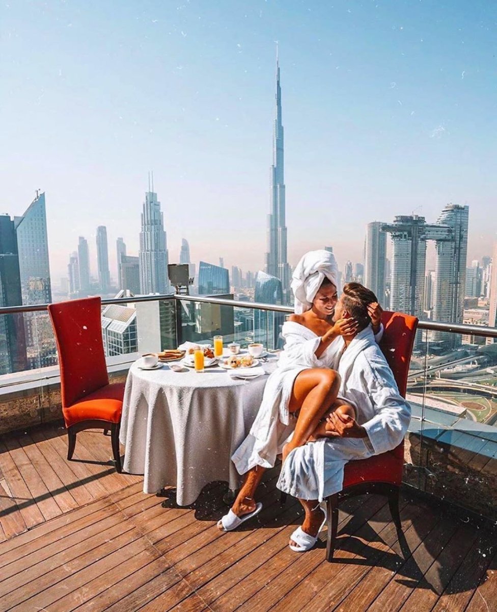 Влюбленные в Дубае