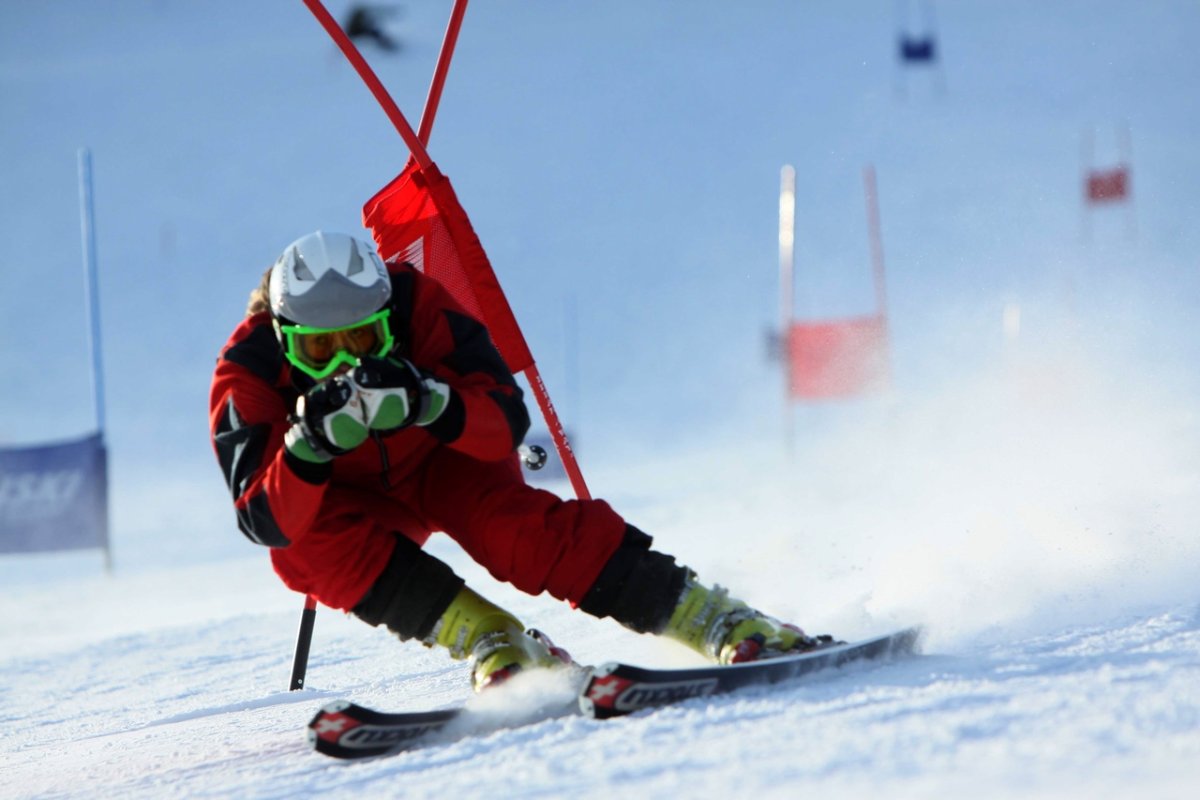Горные лыжи спортсмен