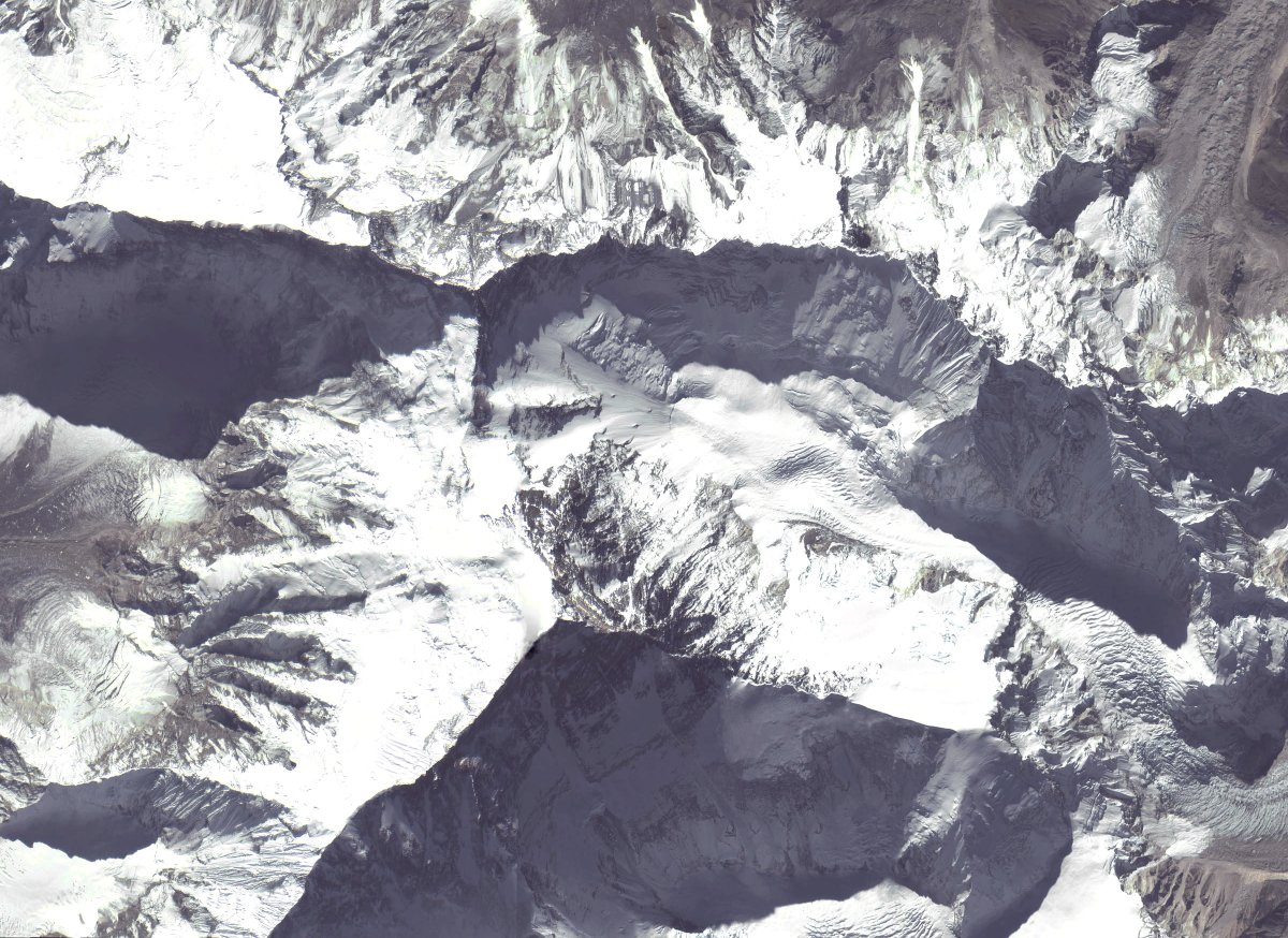 Гималаи Джомолунгма со спутника