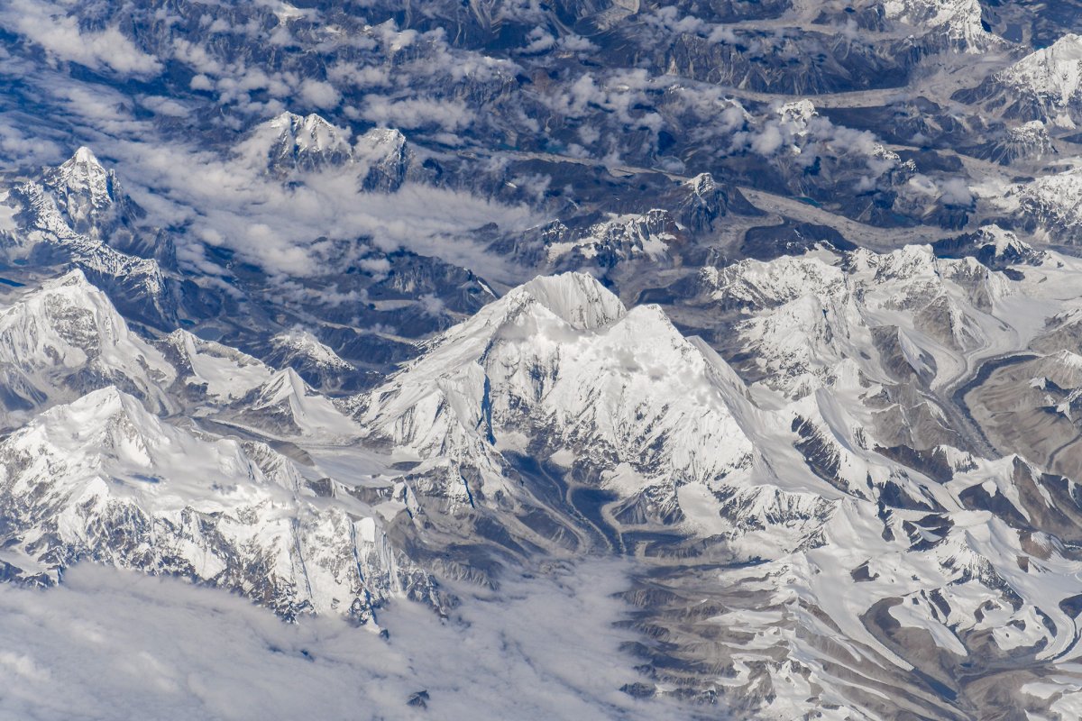 Эльбрус Эверест с космоса