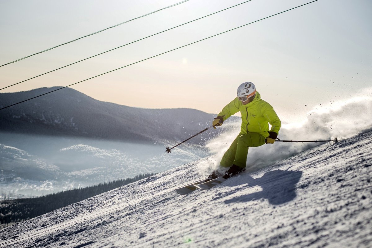 Шерегеш детям с 9 до 16 лет на обучение на лыжах и сноуборду