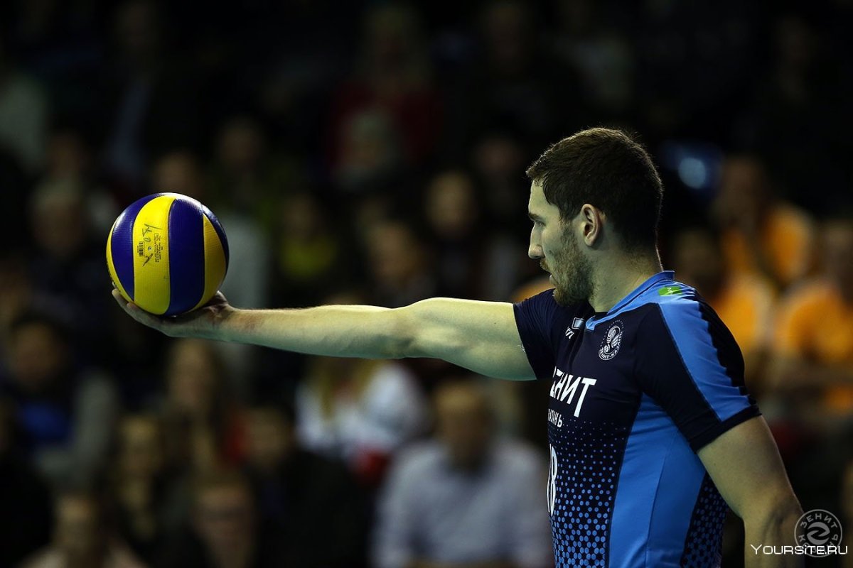 Максим Михайлов волейбол