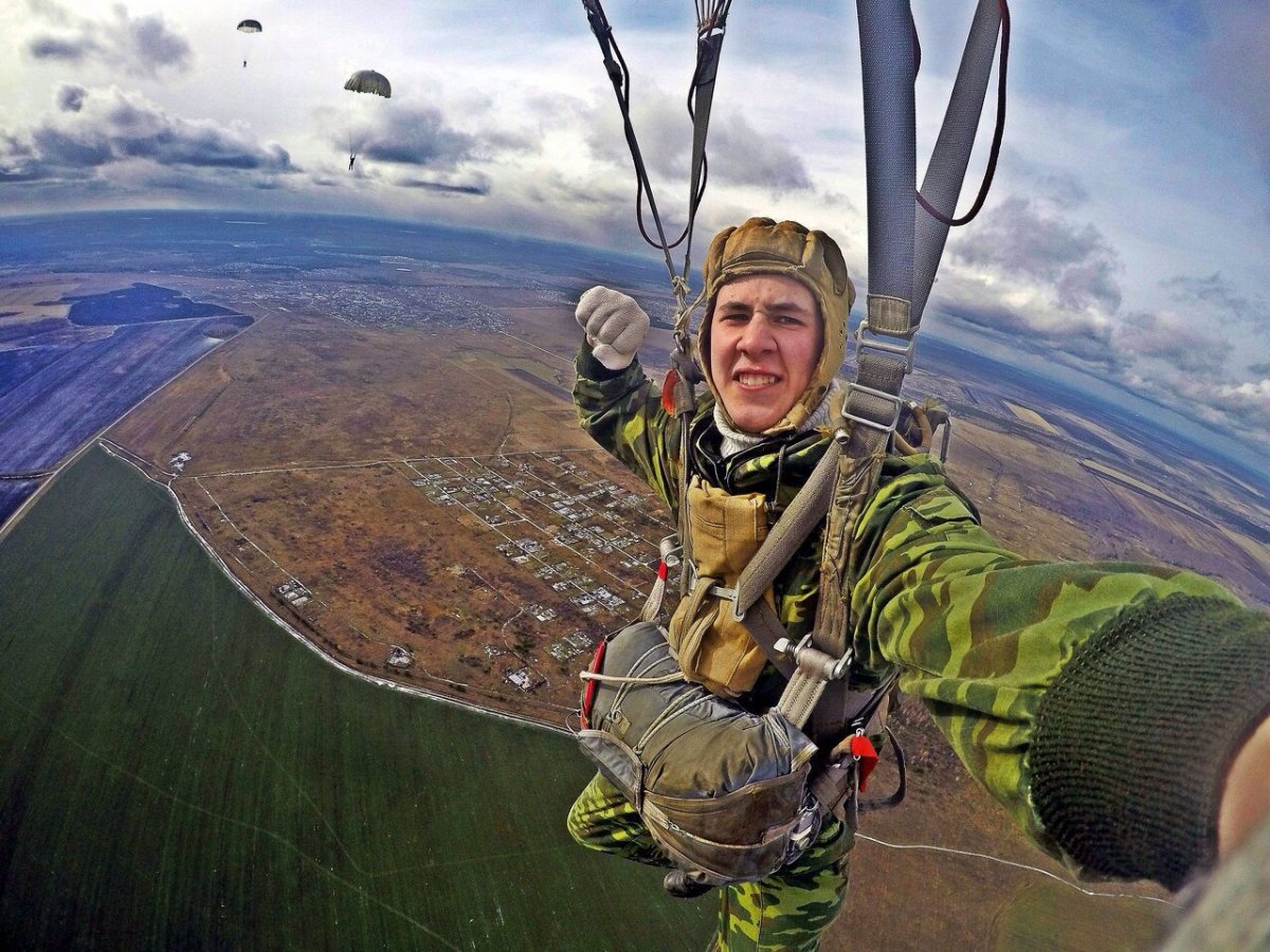 Станислав Фирсов прыжки с парашютом