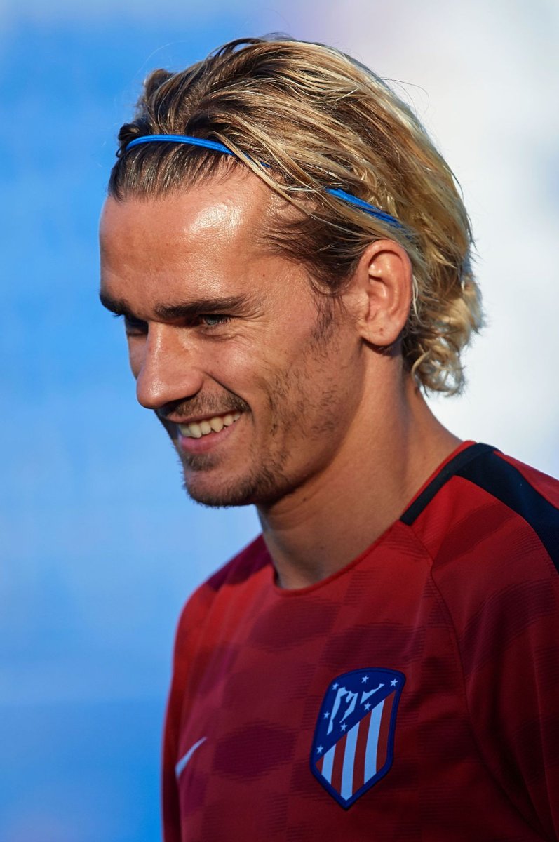 Antoine Griezmann длинные волосы