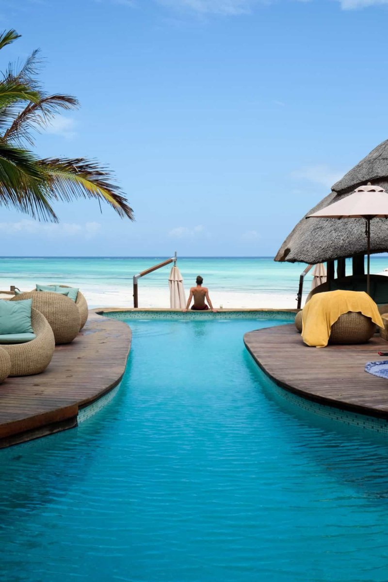 Reef and Beach Resort 4 Занзибар