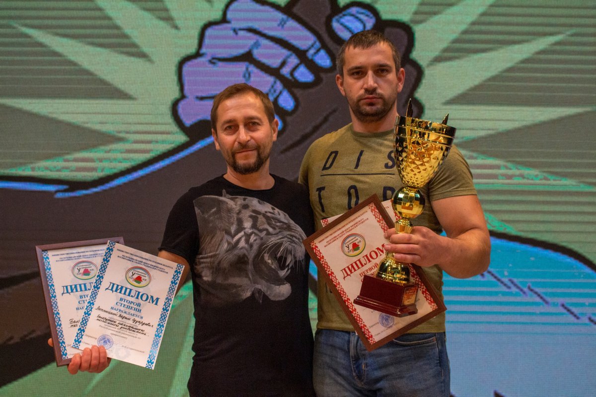 Чемпион мира по армрестлингу 2022