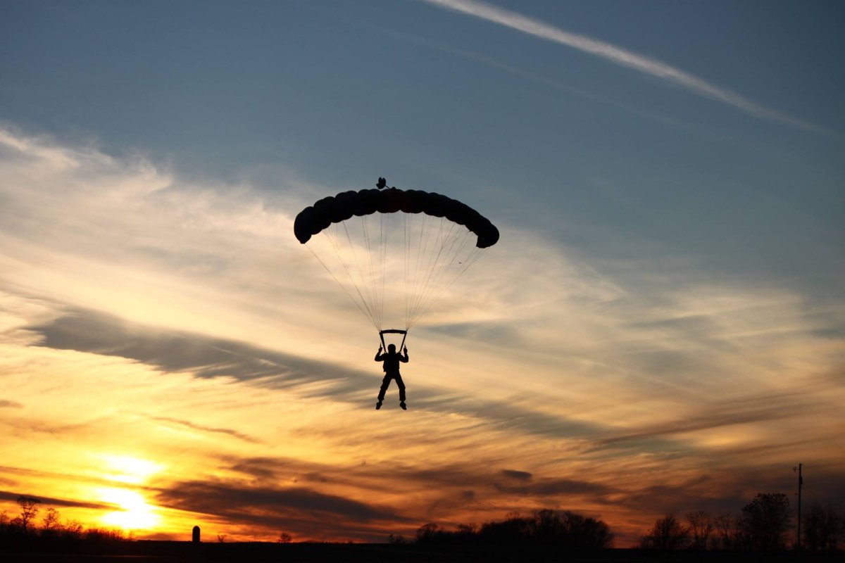 Skydiving Pink