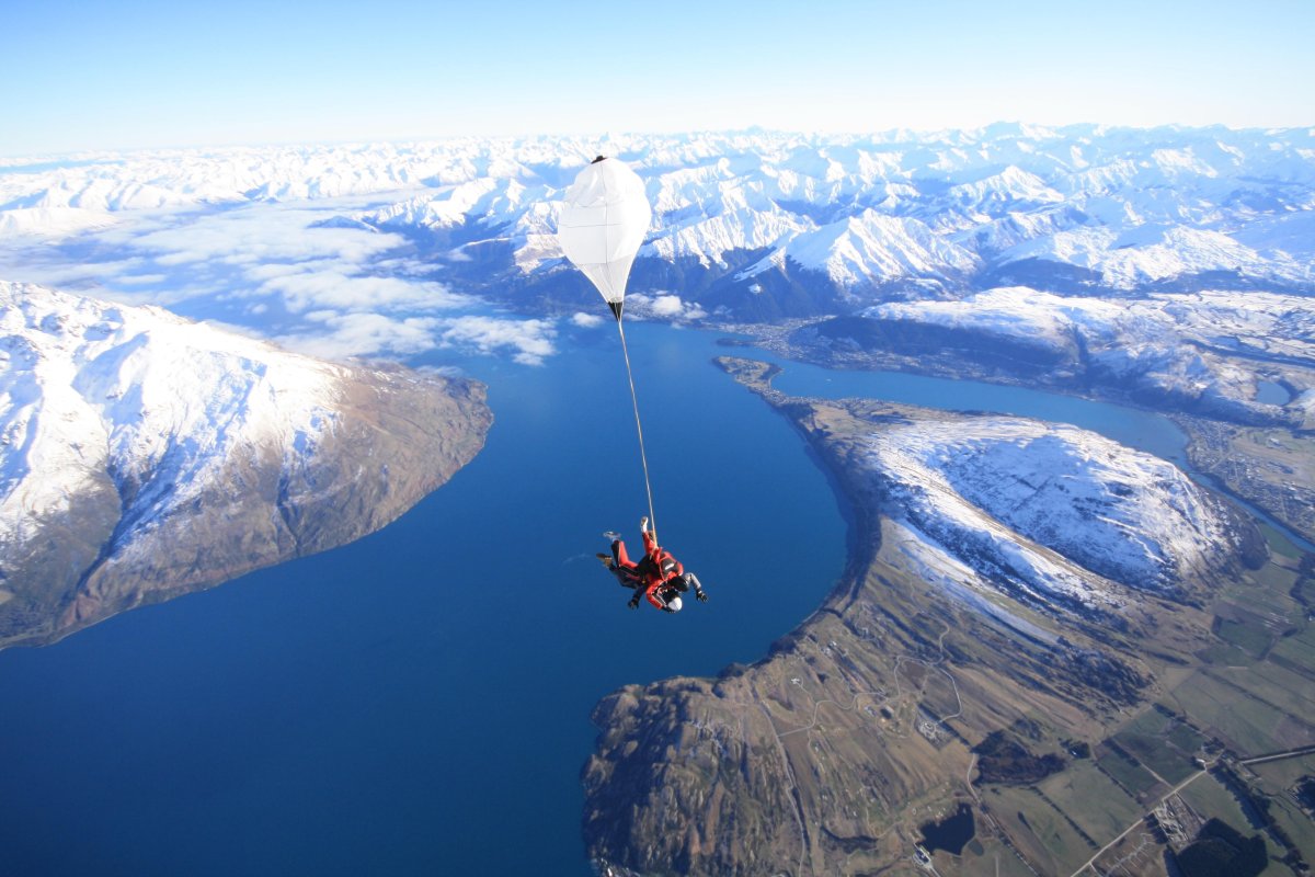 Dubai and Queenstown