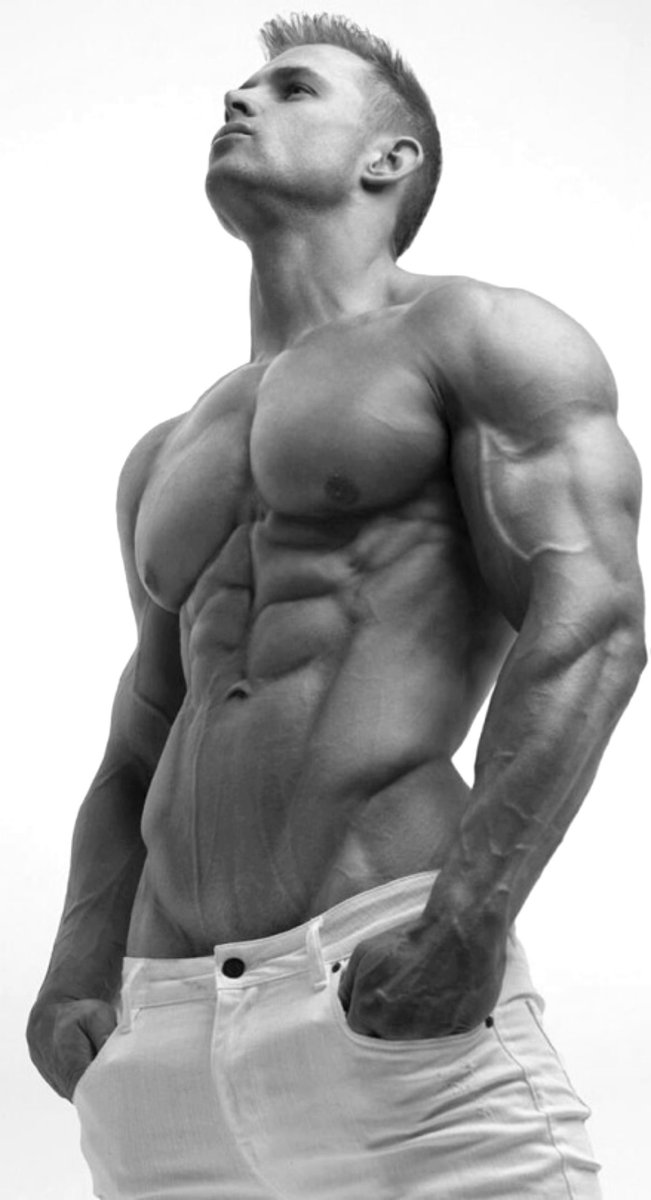 Красивые мужские мышцы