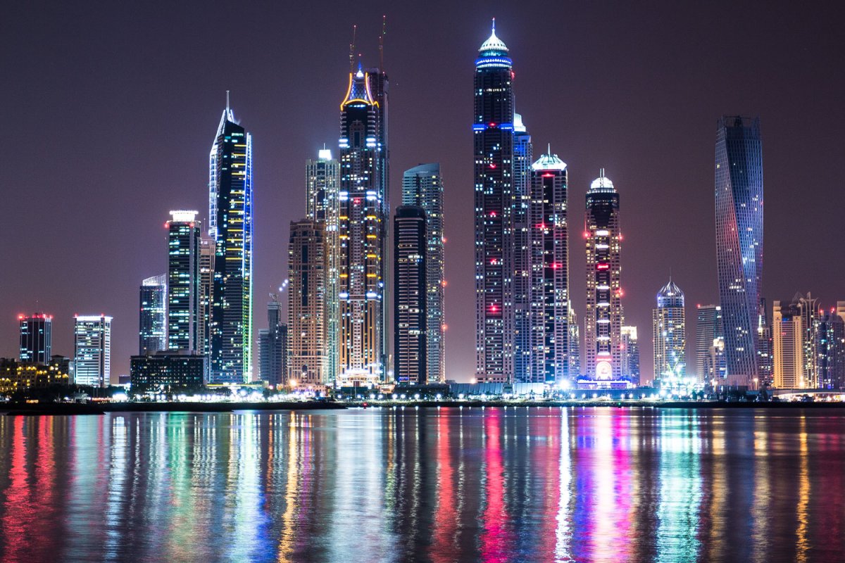 Небоскребы Дубая ночью