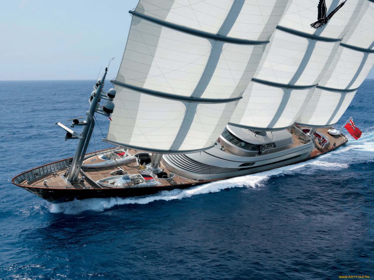 Парусная яхта Maltese Falcon