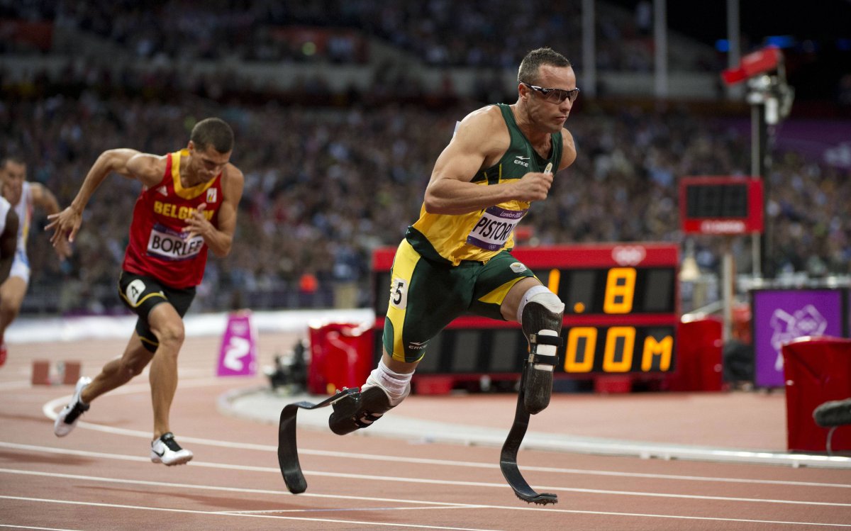 Бегун паралимпиец Оскар Писториус 2004