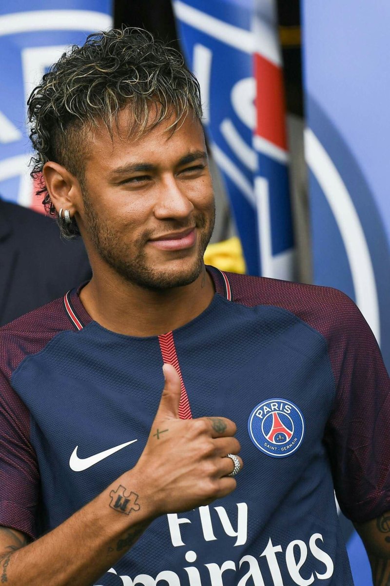 Футболист Neymar Jr