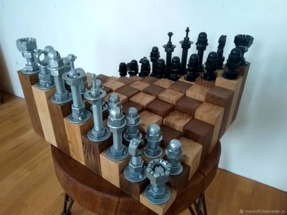 Шахматы из гаек и болтов