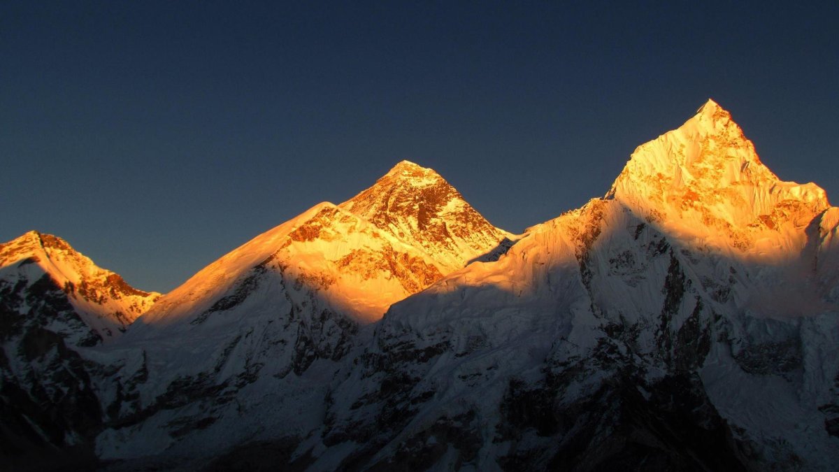 Золотой пик Непал Гималаи