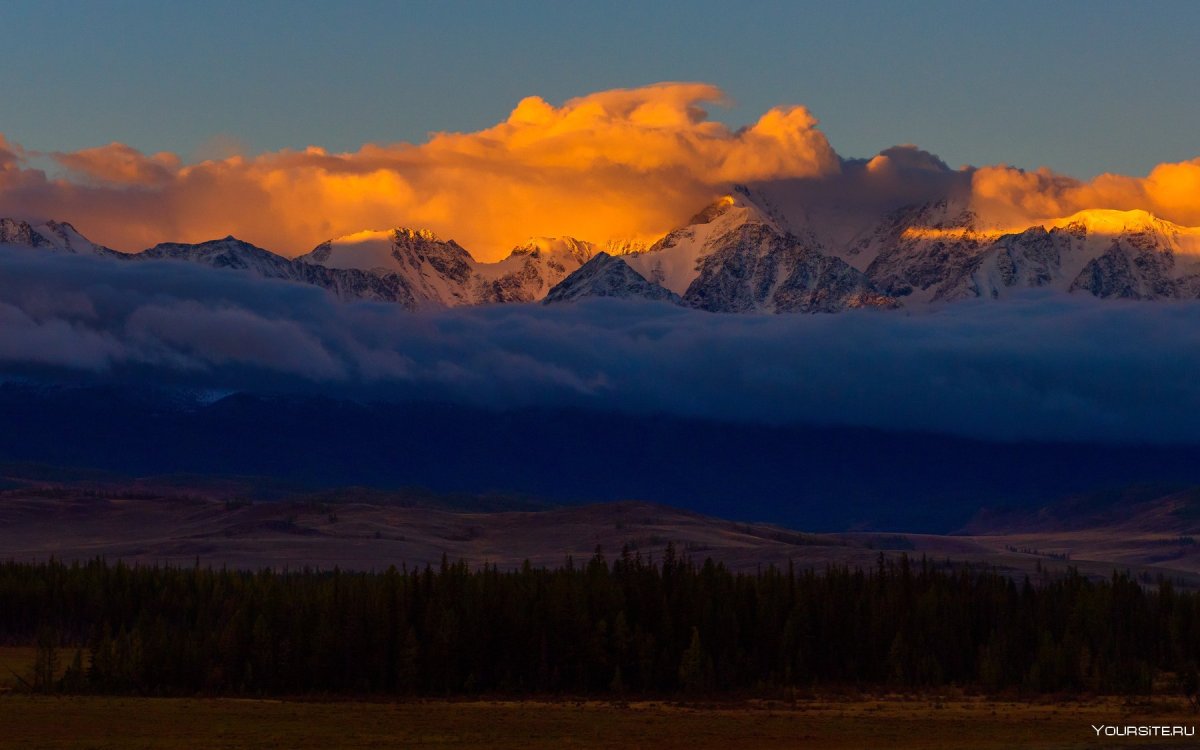 Северо-Чуйский хребет Алтай закат