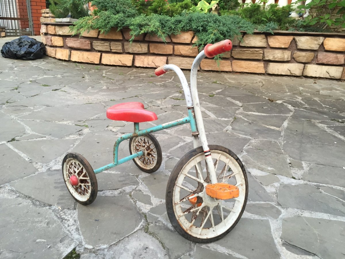 Велосипед малыш трехколесный СССР
