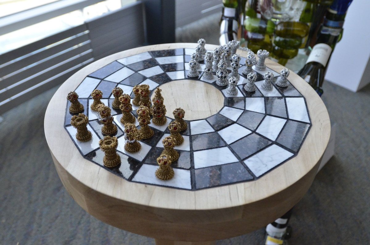 Шахматы на круглых досках
