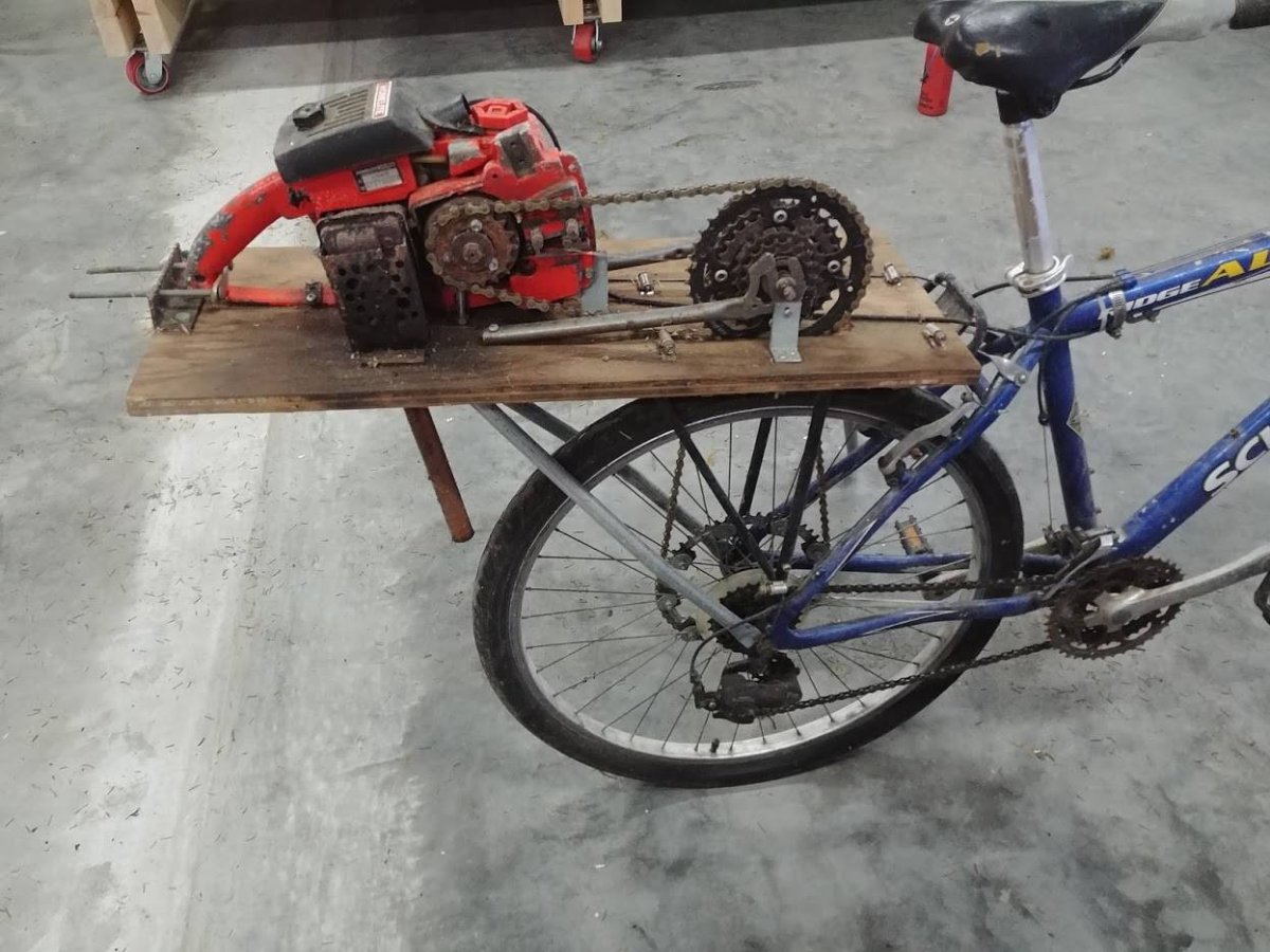 Велосипед с мотором от бензопилы