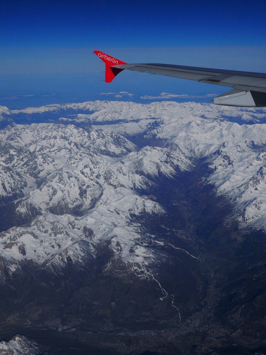 Альпы вид из самолета