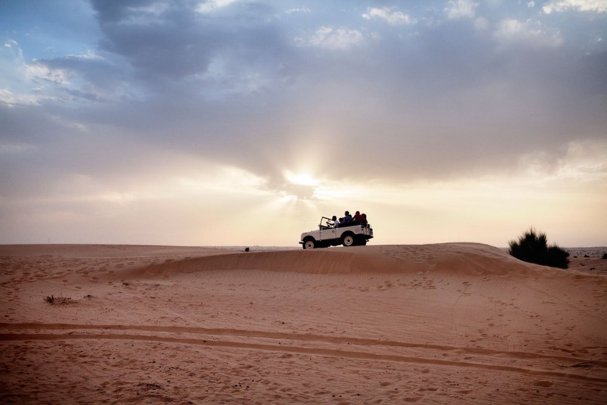 Вечернее сафари в Дубае в пустыне