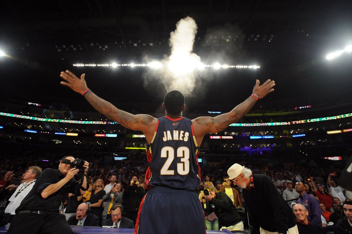 LEBRON James tossing