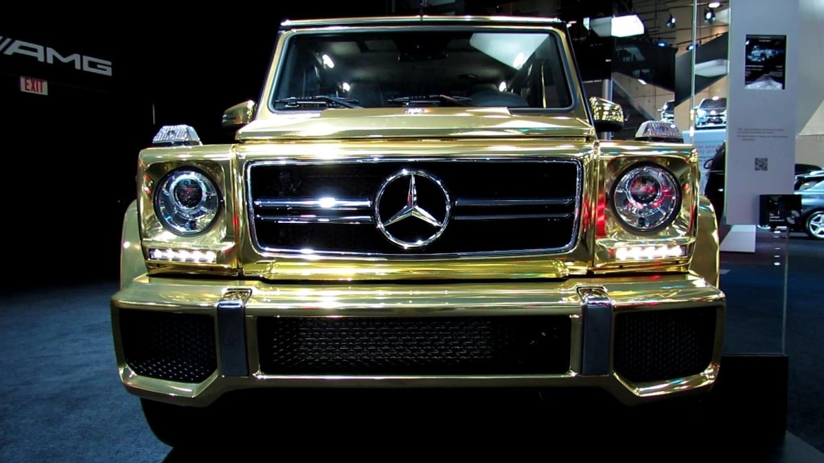 Mercedes Benz g63 AMG Gold